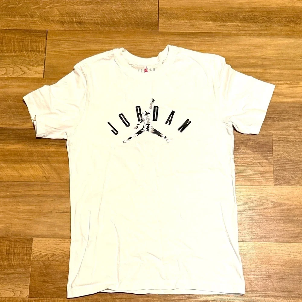 $38 NIKE AIR JORDAN JUMPMAN FLIGHT MVP T-SHIRT CREAM sz S